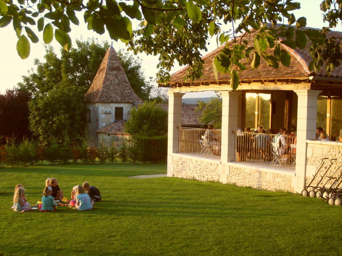 Summer evenings at Longeveau..